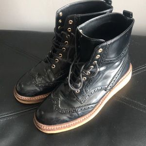 Zara Utilitarian Wingtip boot- Blk size 7